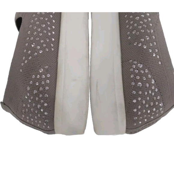 Skechers Poppy Studded Slip-On Sneaker Shoe Women's Size US 9.5 EU 39.5 Taupe - Picture 10 of 13